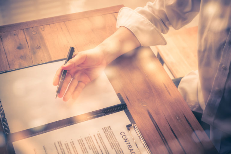 Basic Contracts with an Online Contract Management